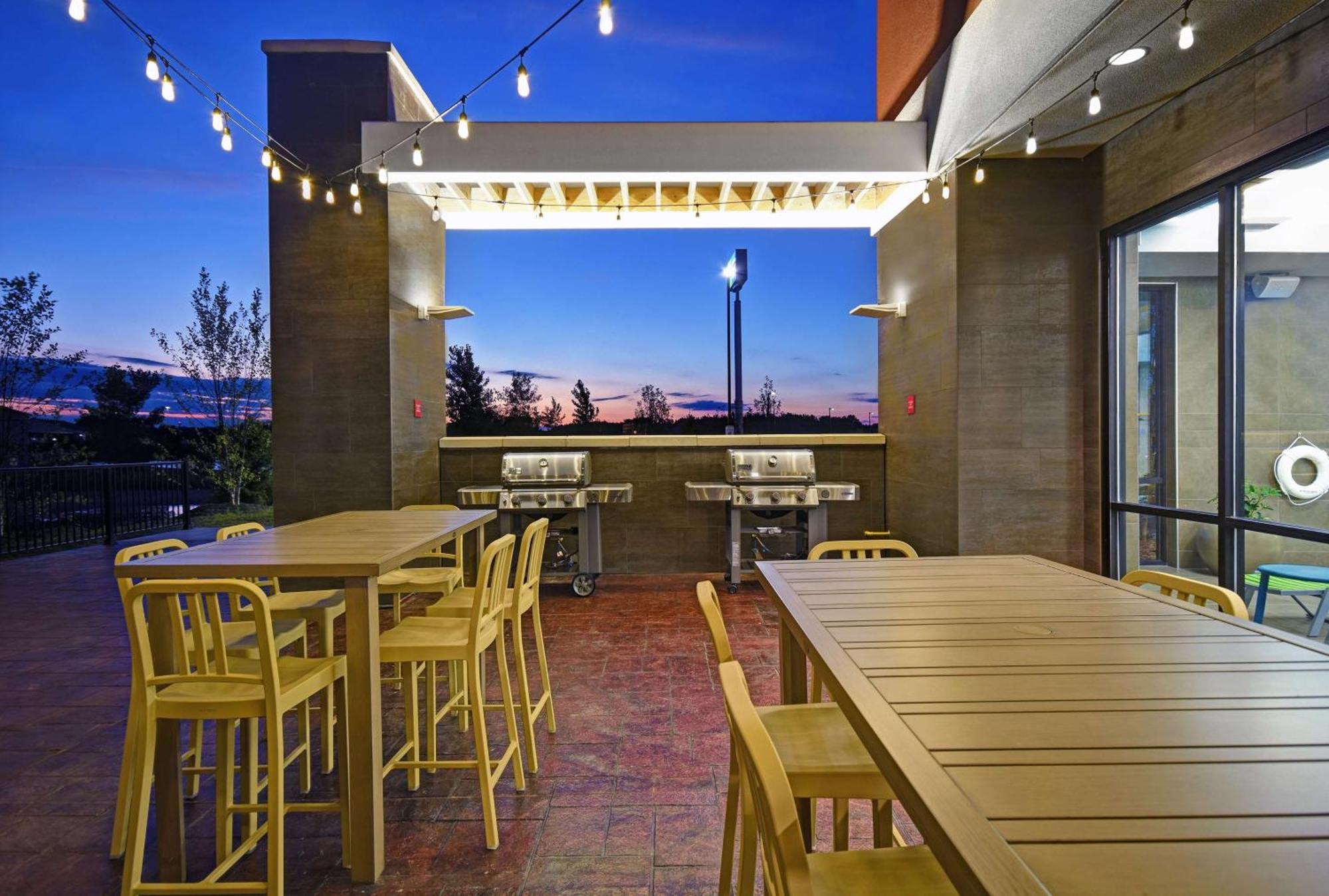 Home2 Suites By Hilton Utica, Ny Εξωτερικό φωτογραφία